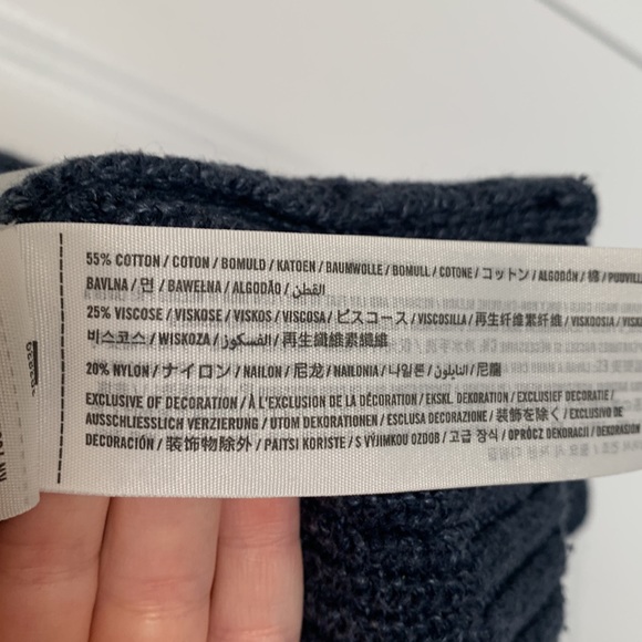 Hollister Cropped Knit Cardigan - Picture 5 of 5